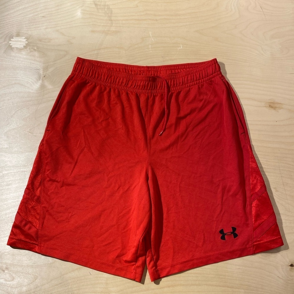 Under Armour Men's Red Athletic Shorts XL (KC)